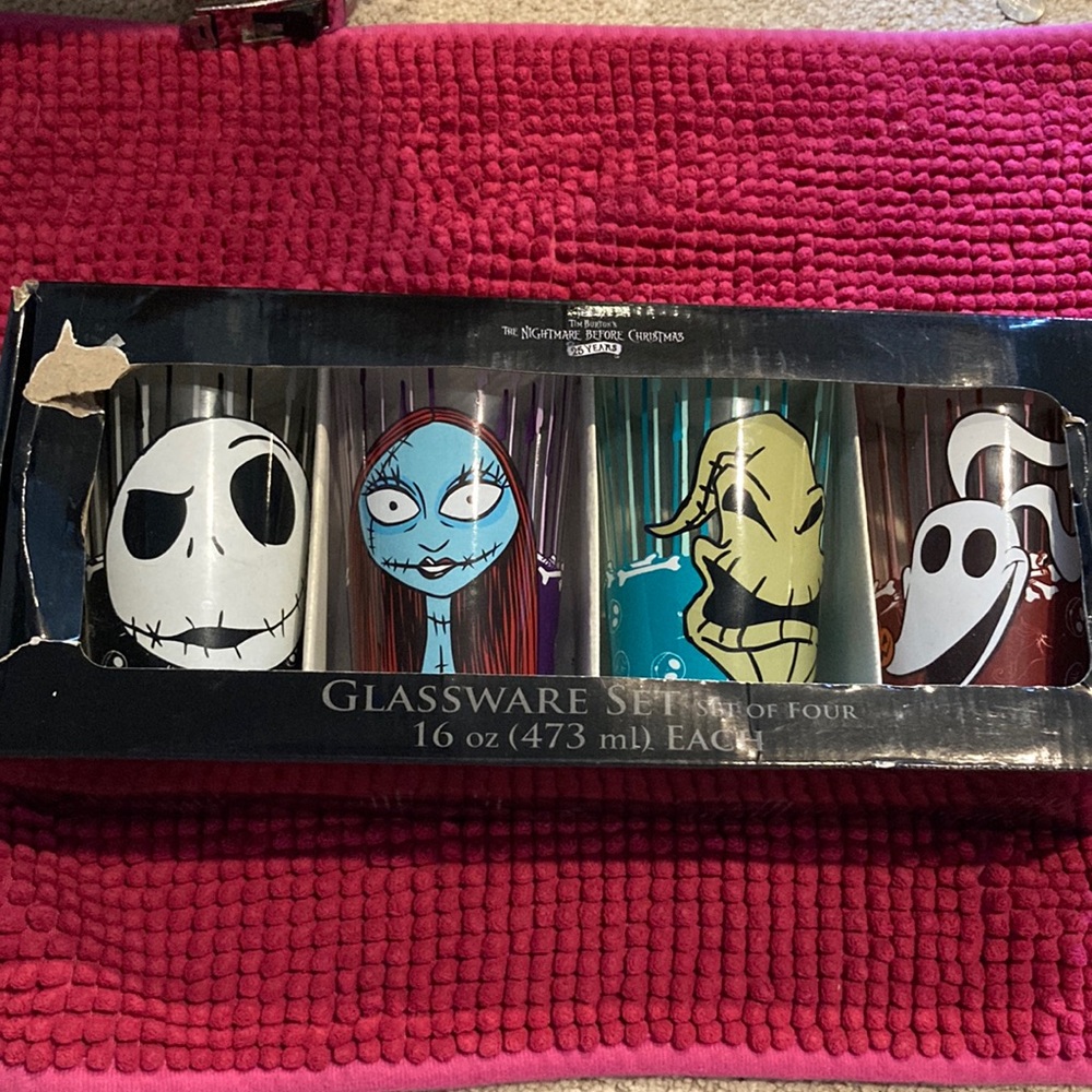 Nightmare before Christmas glassware set